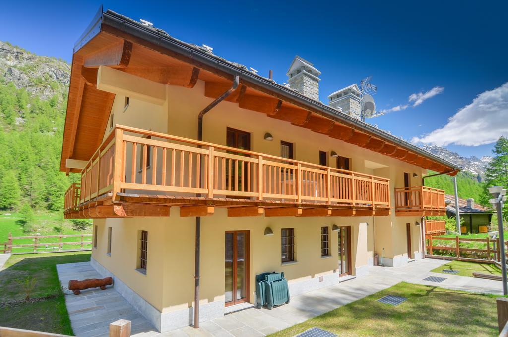 Appartamenti Residenza Anderbatt Грессоней-ла-Трините Номер фото